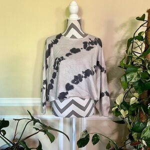 Cloud Ten Sweater - Size Small